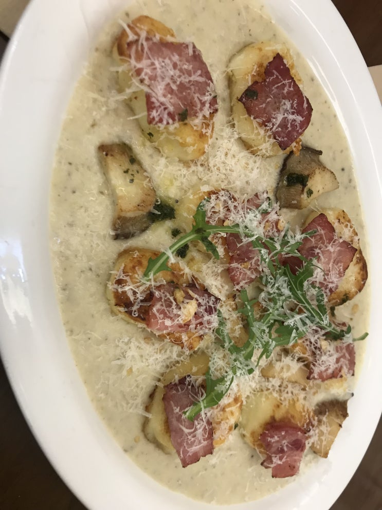  용정동맛집, 비스트로윤 ( 통오징어먹물리조토, 크림뇨끼, 라자냐 )