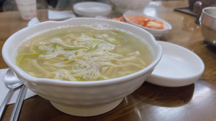  서울시 동대문구 고려대학교 앞 부부바지락손칼국수(바지락칼국수)