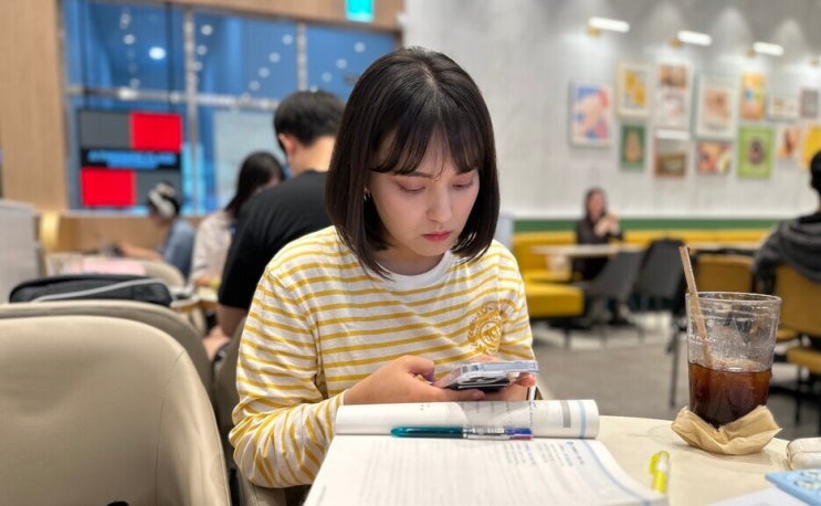 "요양보호사하려고 3년차 4000만원 연봉 포기했어요" "요양보호사하려고 3년차 4000만원 연봉 포기했어요"