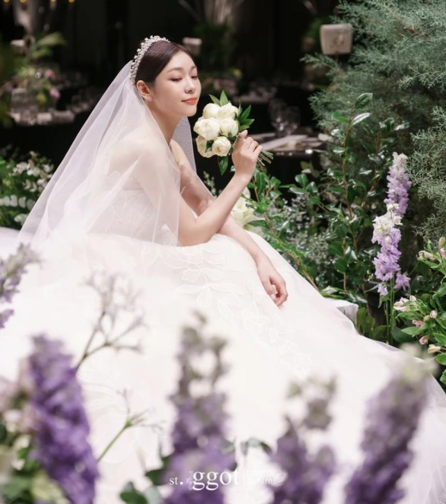 <b>김연아 결혼식</b> 엘리사브 웨딩 드레스 커플 링 브랜드 정보... 
