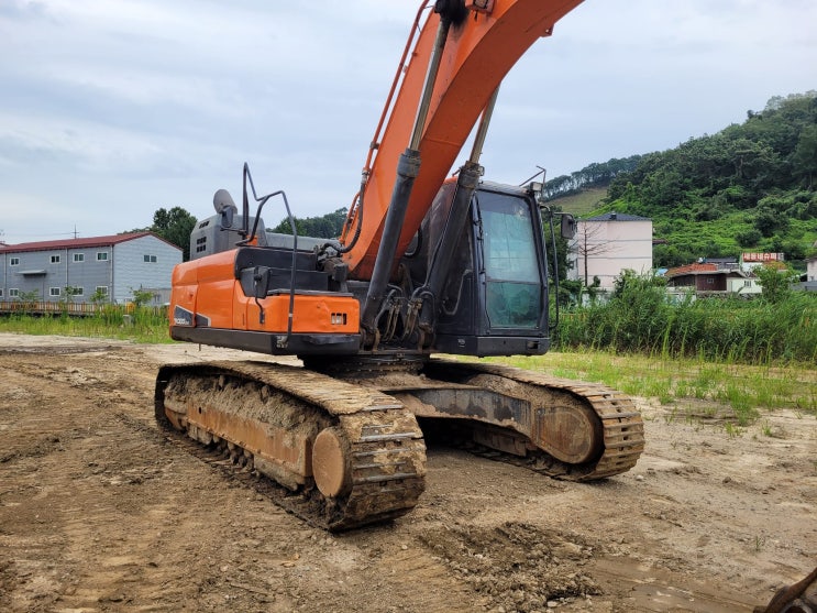 두산 DX300LC5 2016년식 5600만원 판매합니다. 두산 DX300LC5 2016년식 5600만원 판매합니다.