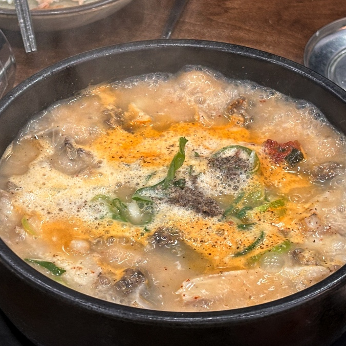  춘천 온의동 맛집, 춘천터미널 순대국 수육 신의주 찹쌀순대 본사직영춘천점