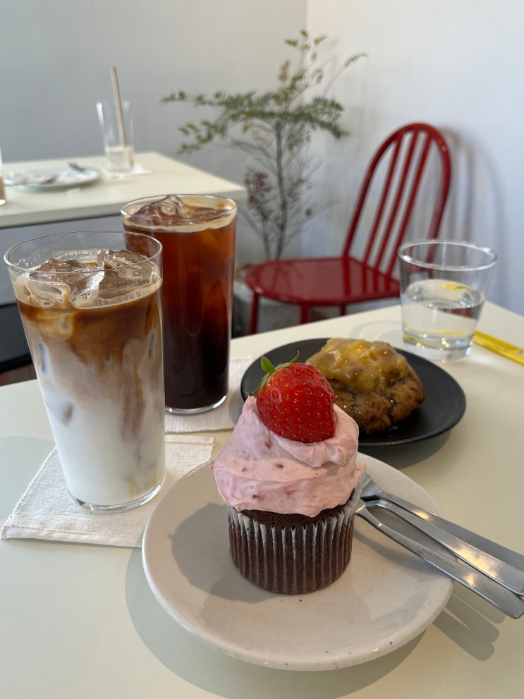  [2024.03.10] 광안리 핫한 신상카페 그랜드파더 케이크 하우스(Grandfather cake house) 쿠키맛집