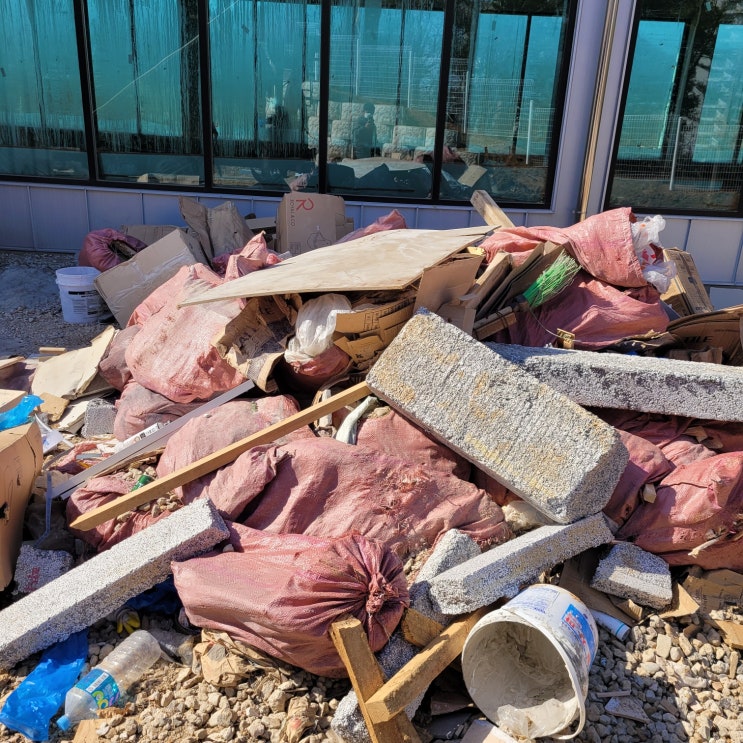  화성시 마도 폐기물 폐목재 폐판넬 창고정리가 필요하신가요