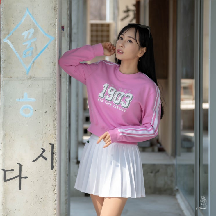봄 오오티디 엠엘비 맨투맨 여자 크롭 티셔츠 코디 봄 오오티디 엠엘비 맨투맨 여자 크롭 티셔츠 코디
