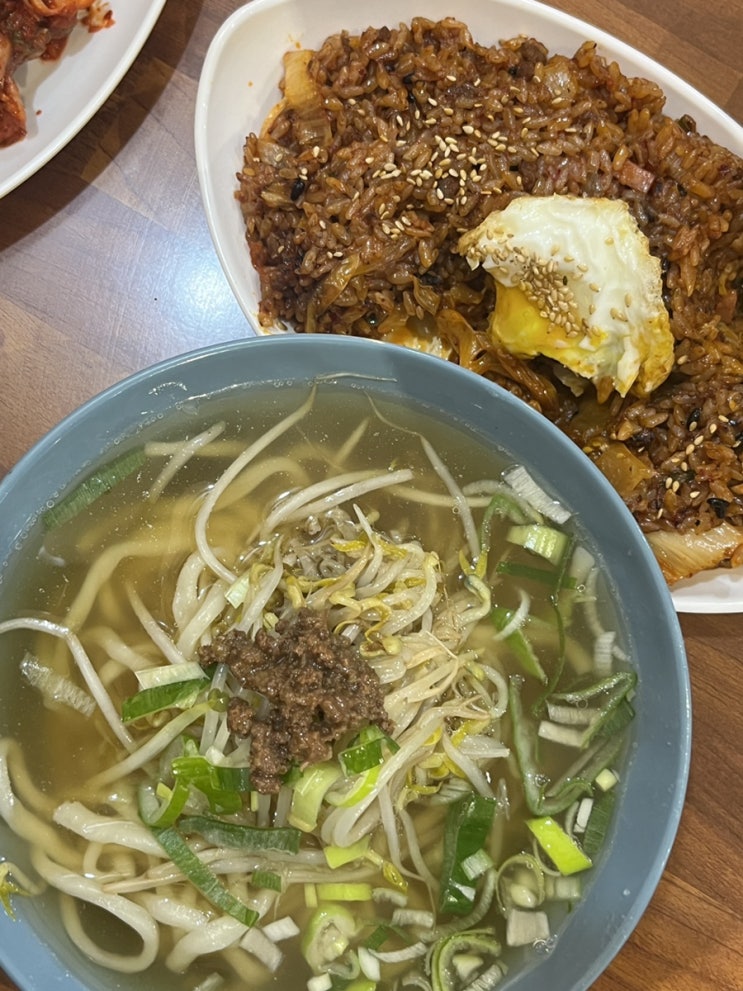  을지로 칼국수 맛집 [꾸왁칼국수] 김치볶음밥 필수 가성비 좋은 종로 식당