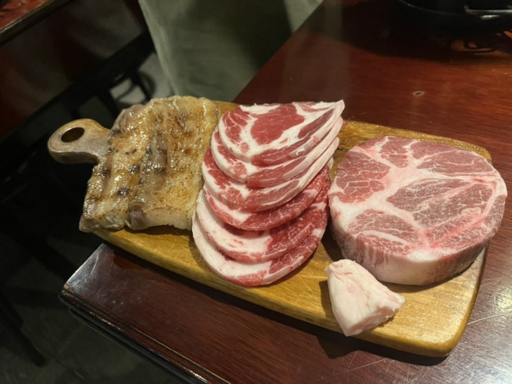  그릴 1492, 불맛 제대로 토치로 구워주는 이베리코