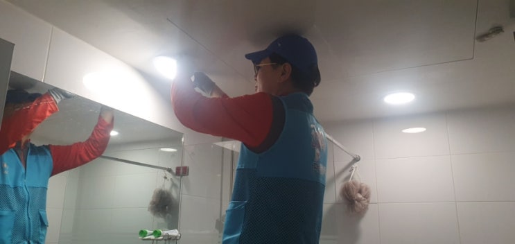  용산 산호아파트 화장실 다운라이트6인치 교체