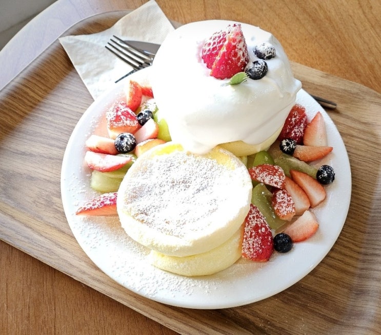  파주 애견동반 수플레 팬케이크 맛집 카페 디스이스
