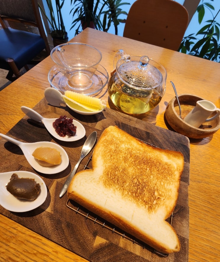 간사이 오사카 맛집, 다양한 잼과 맛있는 식빵이 있는 브런치 카페 '사키모토 베이커리'