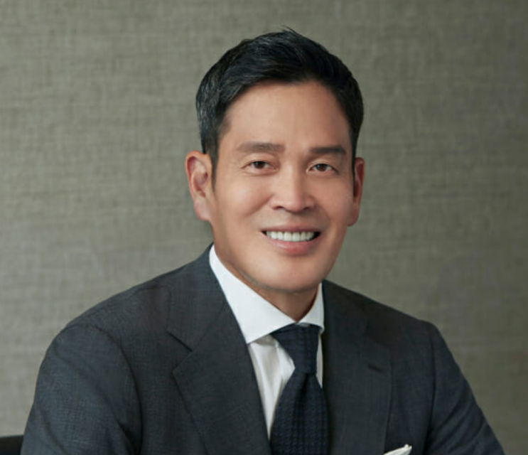  정용진 신세계 회장 승진. 다시 유통업 1위 기업이 될 수 있을까?