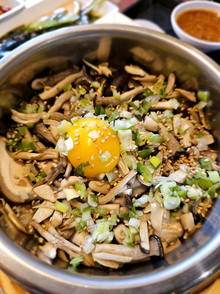  성서 맛집 고기굽는남자 점심특선 버섯 솥밥 추천