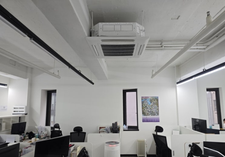  강남구 역삼동 테헤란로 회사 사무실 시스템에어컨 도색,센서수리,청소(에어컨 빛바램/변색 으로 인한 도색)