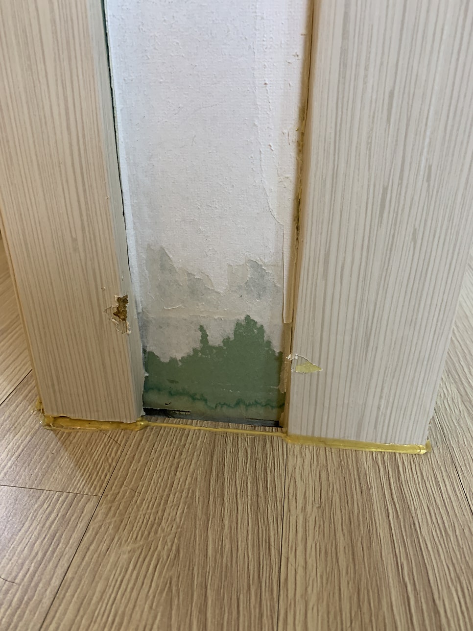 걸레받이 몰딩 복원후 시트지 작업 잘하는 곳