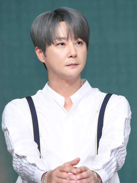 <b>신혜성</b> 신화, <b>항소심도</b> 징역 2년 구형, 검찰 '음주측정 거부'