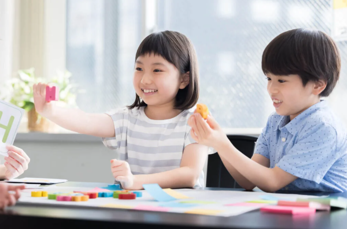  6세부터 시작하세요! 우리아이 영어교육, 재밌게 배우는 방법 _ 원더매거진