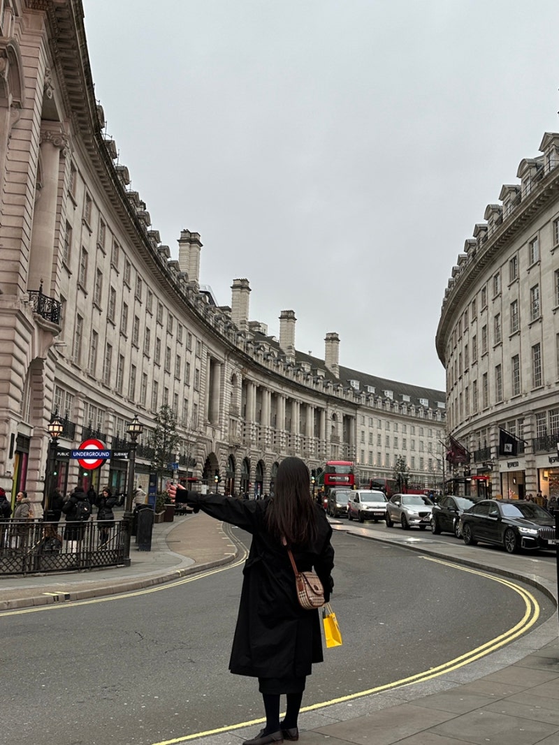 런던 1일차 - 코인세탁소, 트라팔가 광장, 내셔널 갤러리, 빅벤, 소호, 리버티백화점, BANCONE 그리고 현지에서 FA컵 보는  행복 : 네이버 블로그