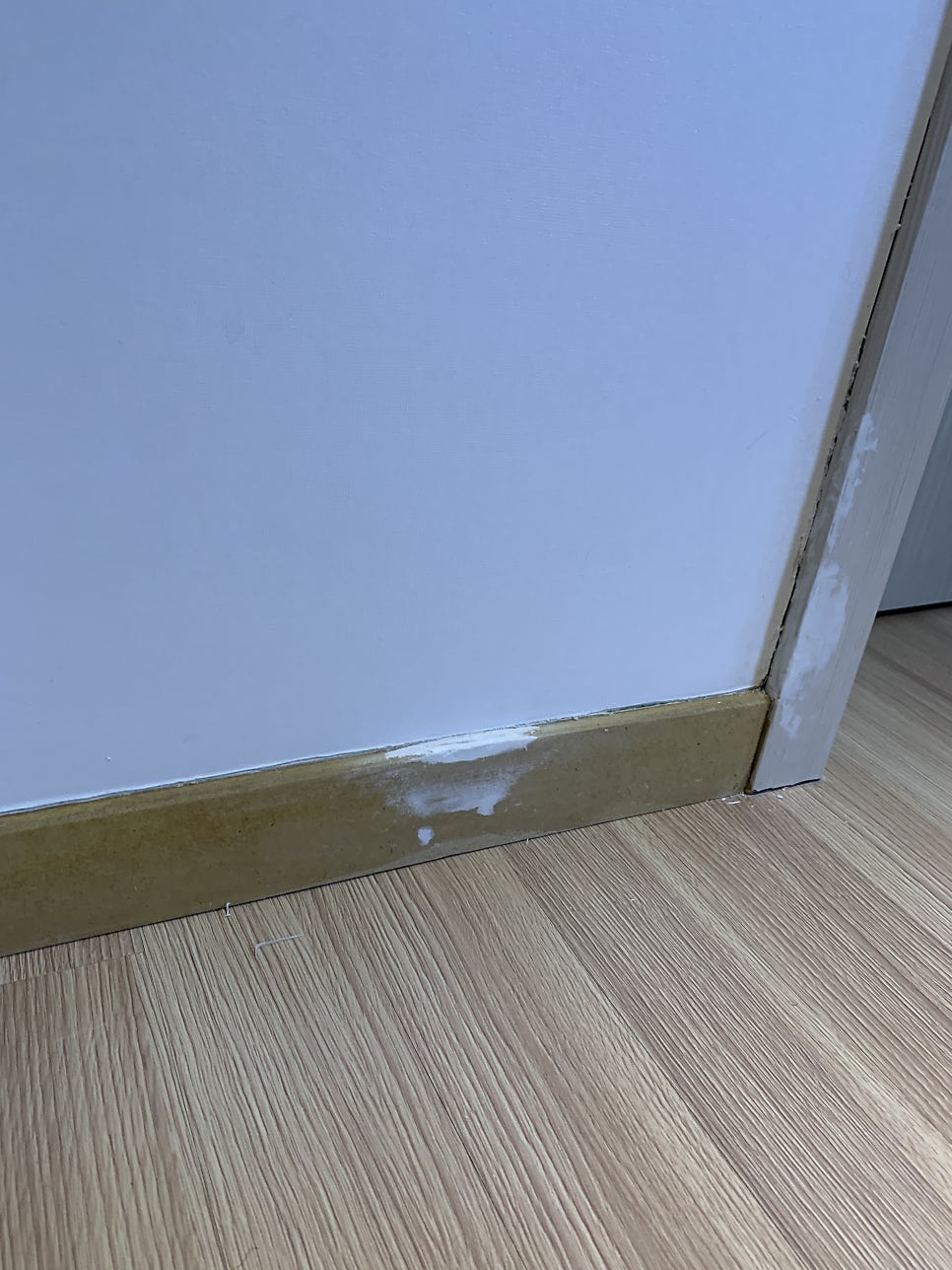 걸레받이 몰딩 시트지 찢어진곳 복원 전문