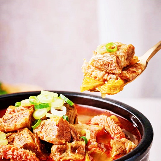  생생정보 : 강남 역삼역 온심옥의 한우소고기육전과 매운갈비찜 미나리갈비탕 맛집 새롭게 발견하기
