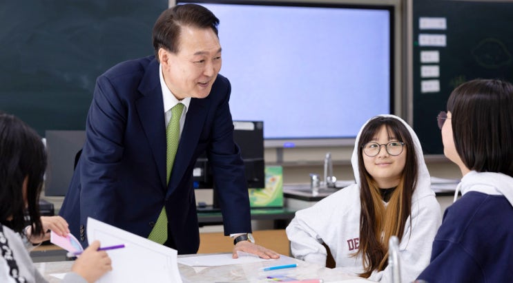 <b>대통령</b>, 민생 안정 위한 현장 행보 지속…전남 무안 <b>늘봄학교</b>... 