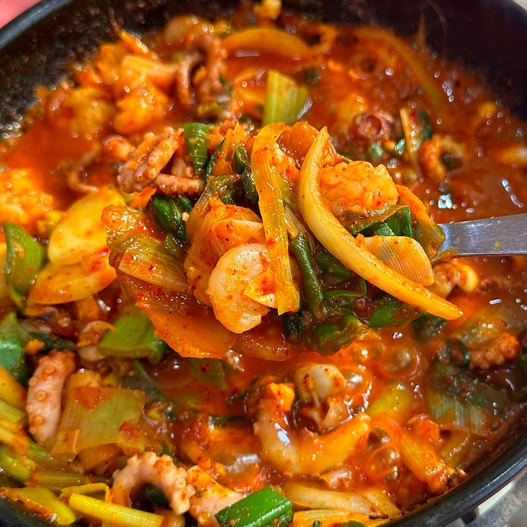  부산 광안리맛집으로 유명한 개미집 광안리본점 낙곱새 솔직후기