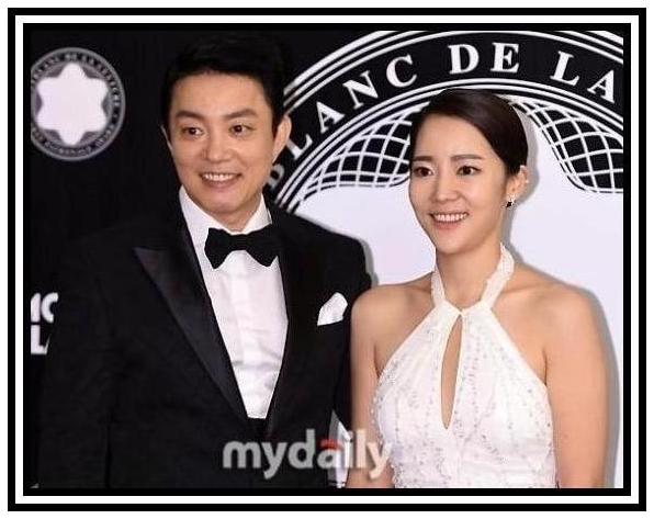 배우 <b>이범수</b> <b>이윤진</b> 이혼 결혼 14년만에 파경 이유 나이 차이... 