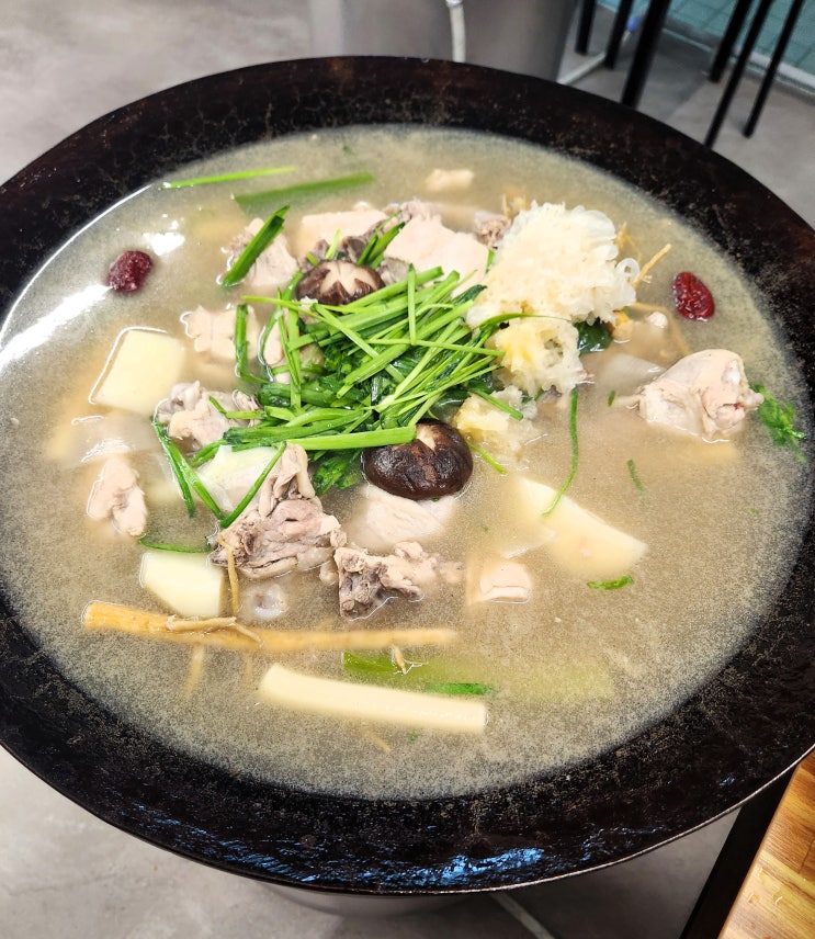  [도봉구/방학동] 솥뚜껑오름닭 - 한방 닭한마리와 닭도리탕