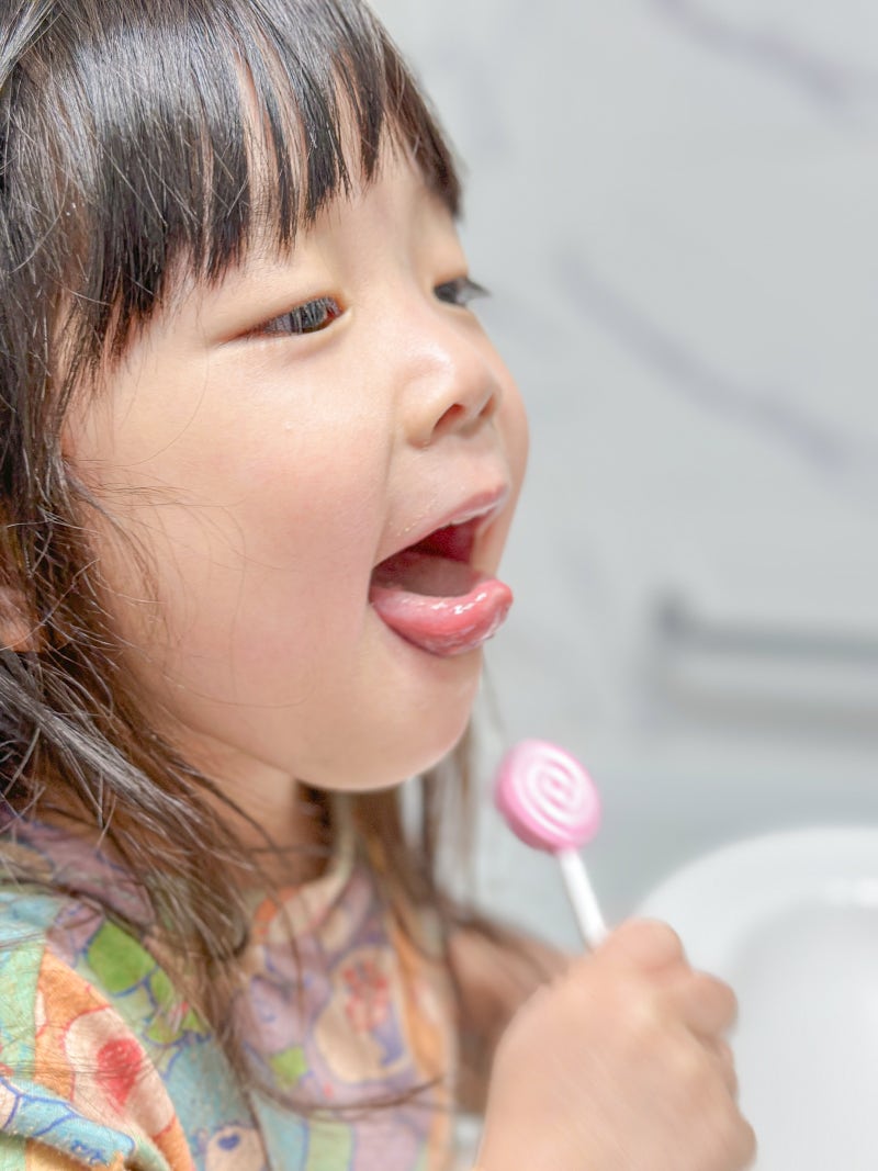 아기혓바닥 혀백태 원인 제거 아이 유아 입냄새 혀클리너