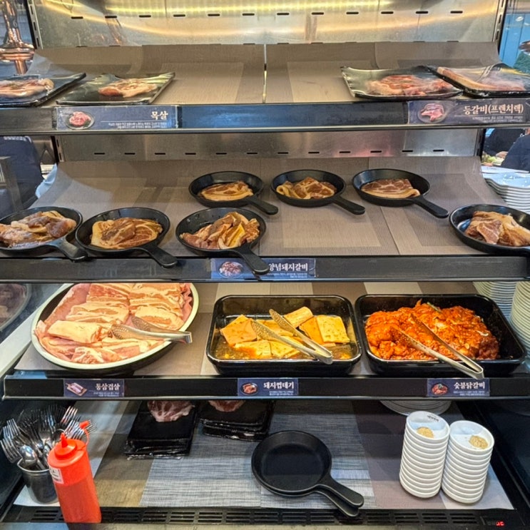  문정동 맛집 / 달달한 양념갈비와 다양한 고기 & 분식을 무한리필로 [ 명륜진사갈비 서울문정점 ]