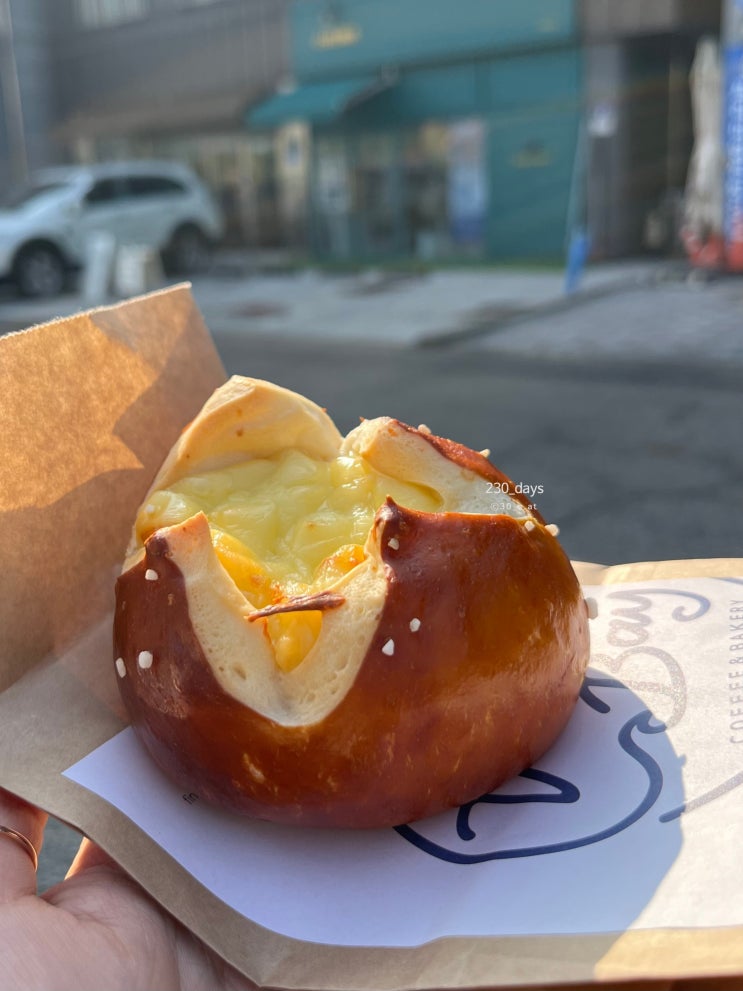  청라 3단지 카페 바닐라베이, 롤치즈 프레첼과 산뜻한 아메리카노