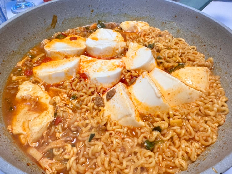  신라면 더레드 순두부 만드는 법 (feat. 이거 진짜 맛있네?)