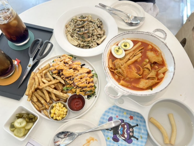  별내 애견동반카페 노이 실내 가능, 강아지 침대O 브런치카페