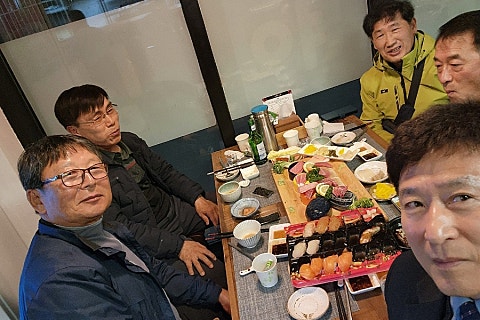 심야참치 이미지