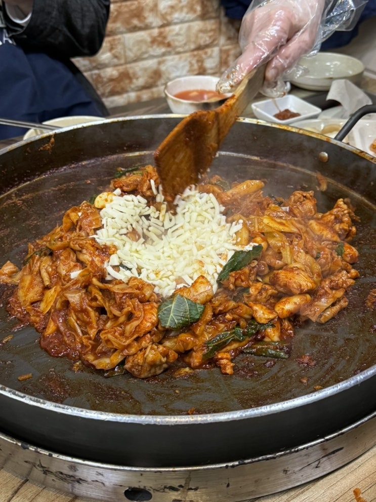  매콤한 야탑 닭갈비 맛집 추천! 유니춘천닭갈비