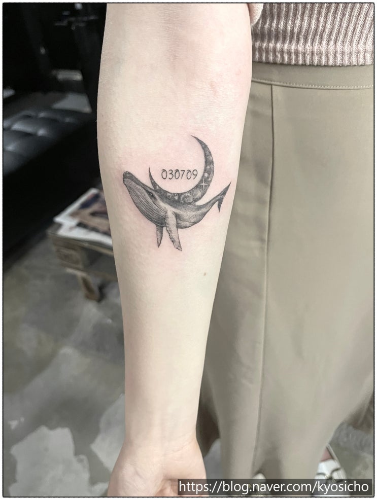  여자 팔 타투 : 고래 달 타투도안이 지닌 의미
