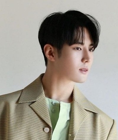 김중연 어머니 정요심 직업 가수 아버지 사망원인 누나 할아버지 할머니 가족 나이 키 학력