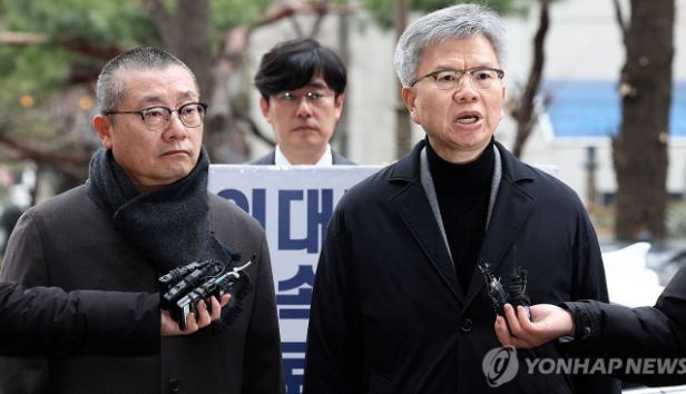 <b>의협 비대</b>위 간부 3개월 <b>면허정지</b>…"행정 소송할 것... 