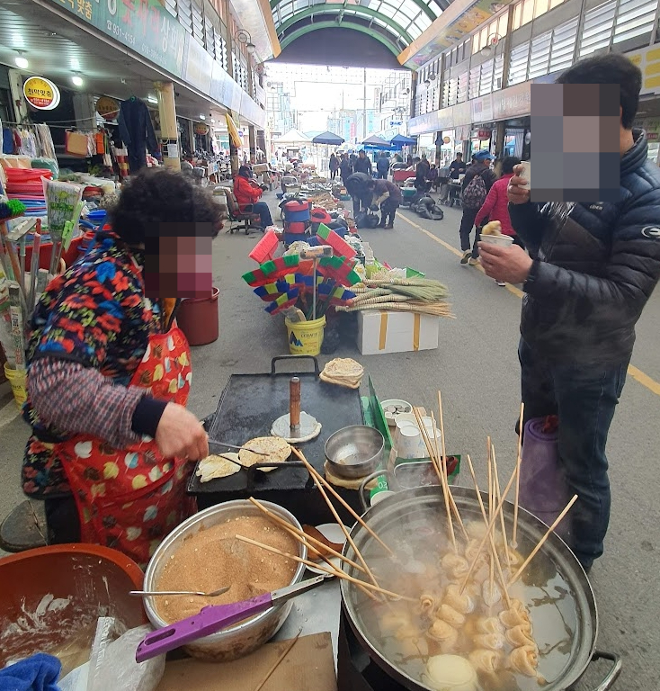  즐거운 식사시간... [ 합천시장 ]