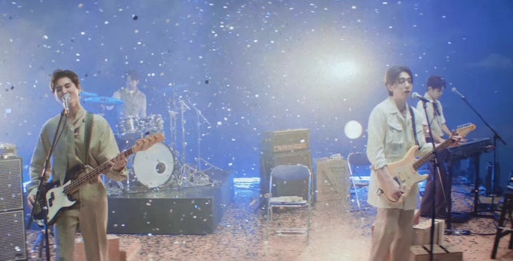 3년만에 돌아온 <b>데이식스</b>의 Fourever <b>컴백</b> 축하를 위하여