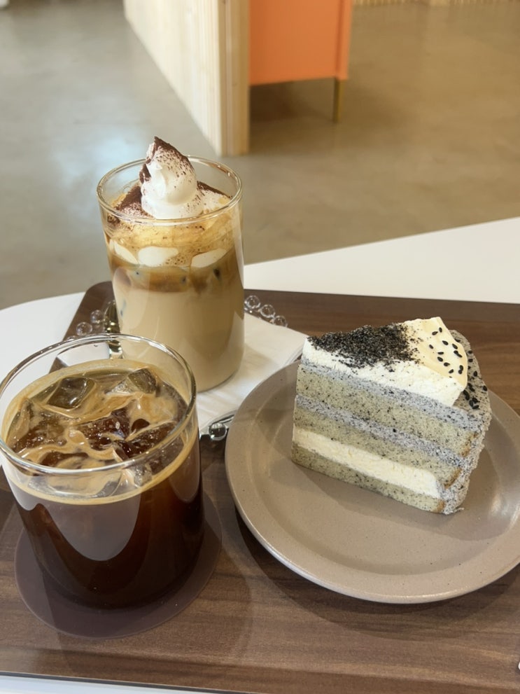  조용하고 맛있는 디저트 가득한 인천 아라뱃길 카페 소소아