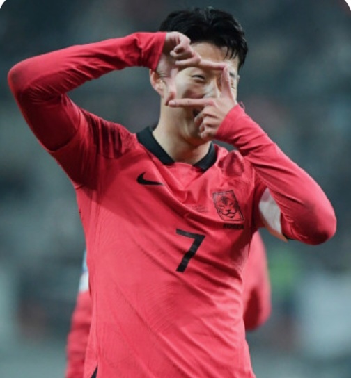 <b>손흥민  은퇴 축구계</b> 떠난다