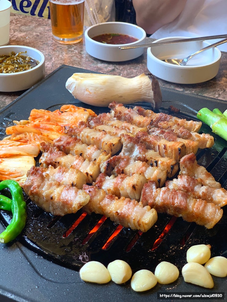  [서울] 경복궁 삼겹살 맛집으로 추천하는 뼈탄집 서촌점(feat. 입짧은햇님)