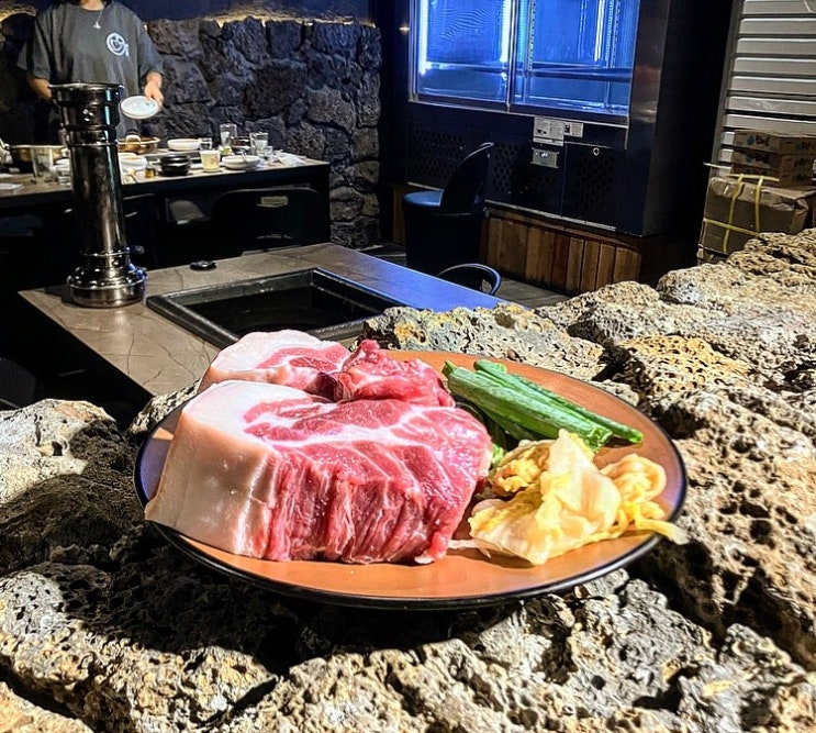  제주도에 왔다면 흑돼지는 여기! 돈도칸 연동흑돼지 신제주점