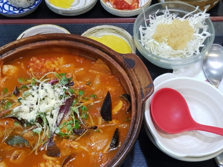  청담동소스 롯데백화점 센텀시티점 내돈내산 리뷰(돈까스 맛집인데 돈까스 안먹음 ㅋㅋㅋ)