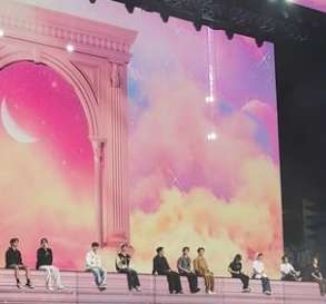 <b>세븐틴</b> <b>공항철도</b> 테마열차 , 인천국제<b>공항</b>-서울역 직통운행