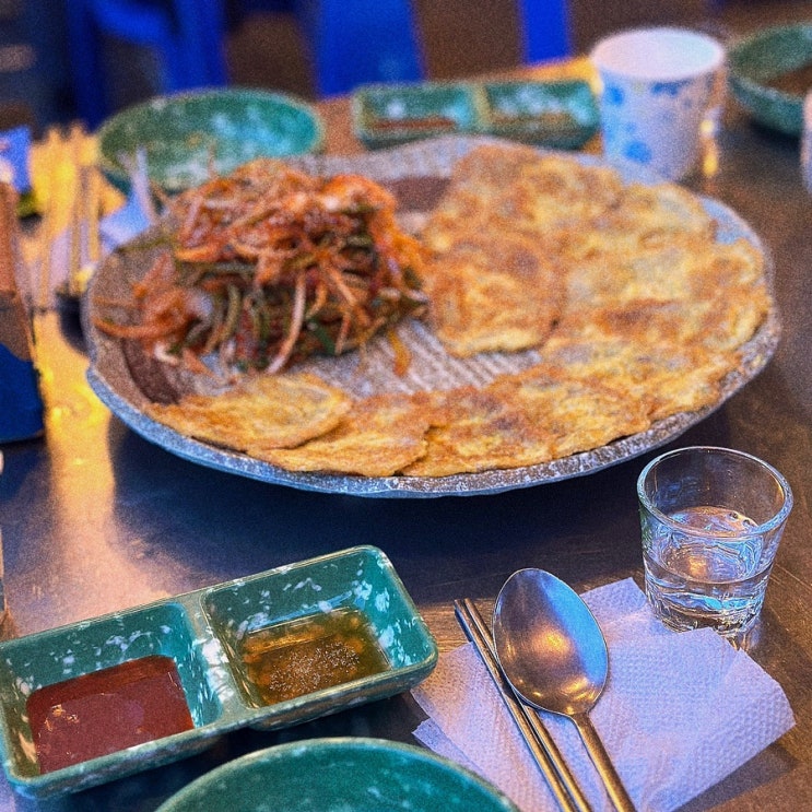  안주파들에게 강추 안주가 다 맛있었던 양재역 박고볼래실내포차 육전 육회탕탕이 오징어튀김 리뷰.