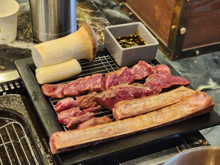  범계맛집 '삼돌박이수라육간' 식객 허영만의 선택을 받은 고기집 / 우대갈비의 진수를 보여주마