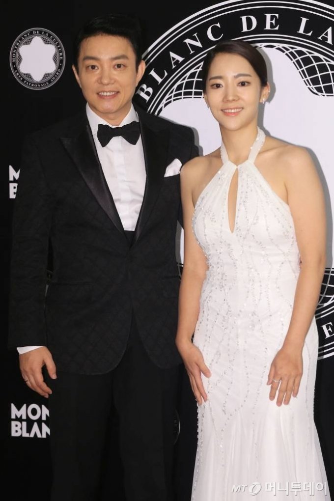 '이혼 조정' 이윤진, 이범수 저격?..."죄 짓고 부끄러운 일 저질러" '이혼 조정' 이윤진, 이범수 저격?..."죄 짓고 부끄러운 일 저질러"