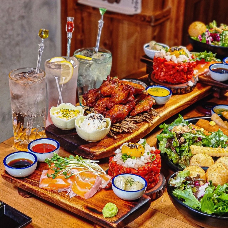  이태원 술집 모모의기묘한모험 안주 맛집