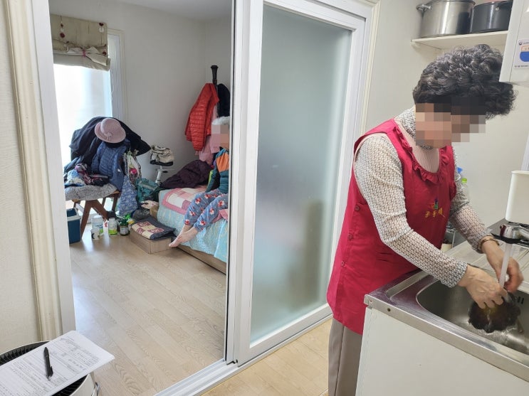  안양 방문요양 서비스 어르신들의 삶의 질을 향상 돌봄케어